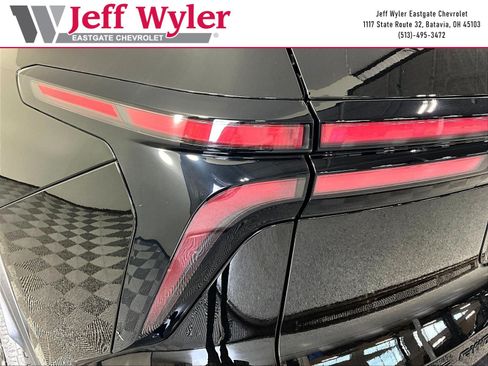 New 2026 Chevrolet Traverse Z71 w/ Enhanced Driving Package AWD/4WD image 14