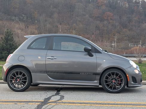 Used 2013 FIAT 500 Abarth w/ Comfort/Convenience Group image 4