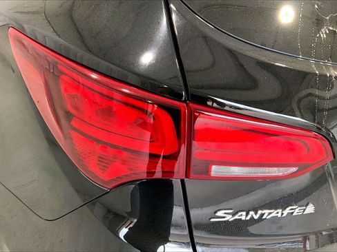 Used 2017 Hyundai Santa Fe Sport image 13