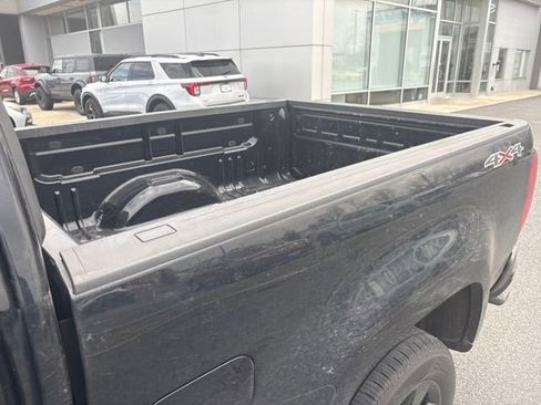 Used 2021 Chevrolet Colorado LT w/ Safety Package image 12