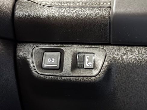 Used 2020 GMC Acadia SLE w/ Driver Convenience Package image 14