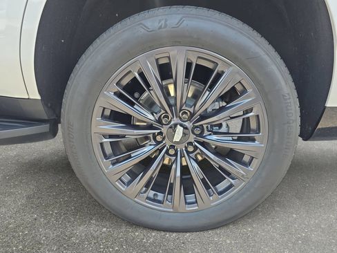 Used 2025 Cadillac Escalade Sport w/ LPO, ONYX Package AWD/4WD image 32