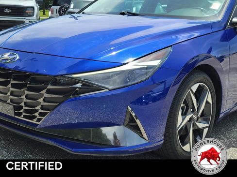 Used 2022 Hyundai Elantra Limited w/ Preferred Accessory Package FWD image 10