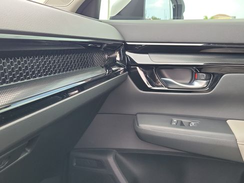 Used 2025 Honda CR-V EX-L image 30