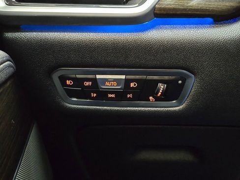 Used 2021 BMW X5 xDrive45e w/ Premium Package image 30