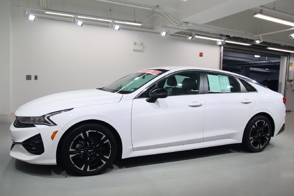 Used 2022 Kia K5 GT-Line AWD/4WD image 3