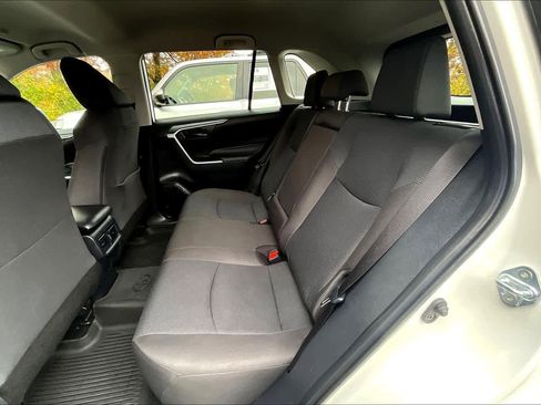 Certified 2025 Toyota RAV4 LE image 18