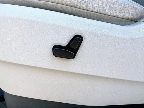 Used 2008 Dodge Grand Caravan SXT FWD image 30
