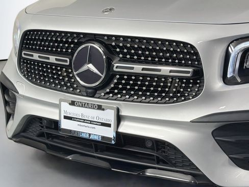 Used 2022 Mercedes-Benz GLB 250 image 12