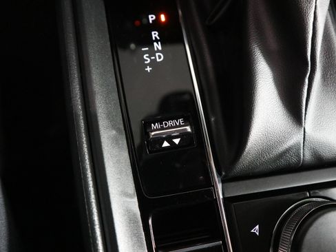 Certified 2025 MAZDA CX-50 2.5 Hybrid w/ Premium Plus Pkg image 32