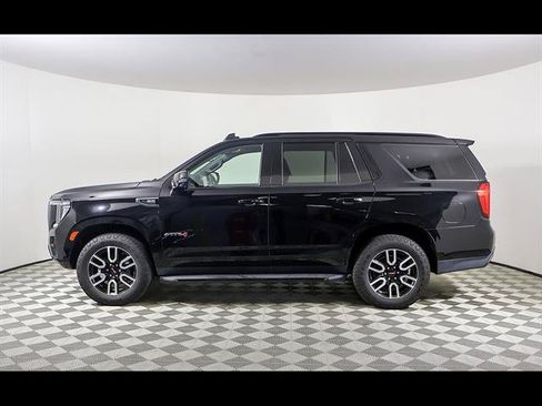 Used 2021 GMC Yukon AT4 w/ Rear Media and Nav Package AWD/4WD image 3