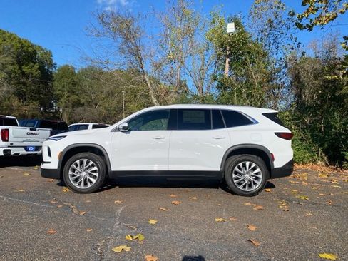 New 2026 Buick Enclave Preferred image 2