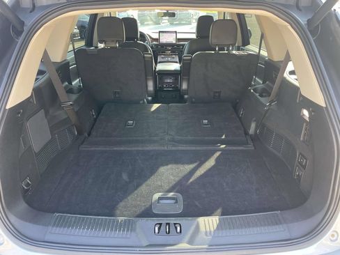 Used 2023 Lincoln Aviator Reserve AWD/4WD image 9