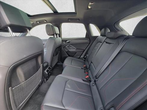 Certified 2025 Audi Q3 2.0T Premium Plus w/ Premium Plus Package image 17