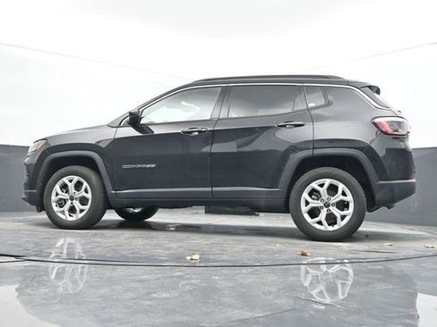 Used 2025 Jeep Compass Latitude image 25