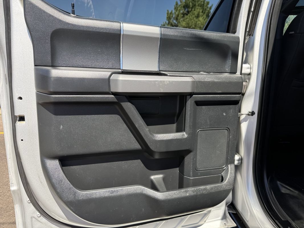 Used 2015 Ford F150 XLT w/ Equipment Group 302A Luxury AWD/4WD image 18