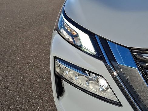 Certified 2022 Nissan Rogue SL image 9