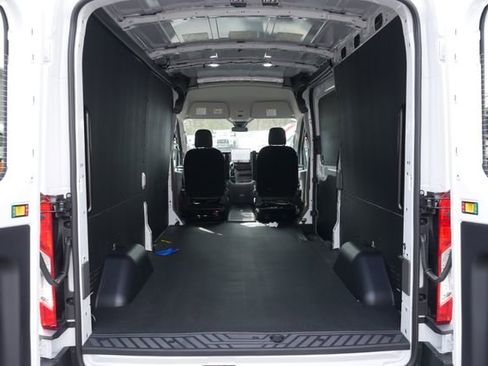 New 2026 Ford Transit 250 148 Medium Roof w/ Load Area Protection Package RWD image 9