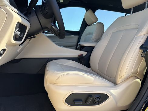 New 2026 Jeep Grand Cherokee L Limited AWD/4WD image 14