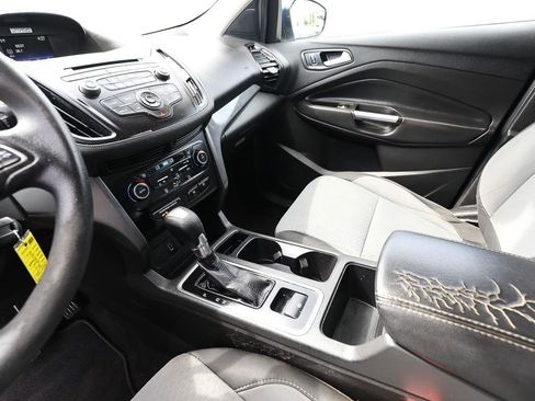 Used 2017 Ford Escape SE FWD image 20