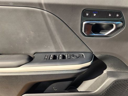 New 2025 Kia K4 GT-Line image 18