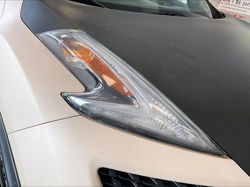 Used 2016 Nissan Juke SL image 17