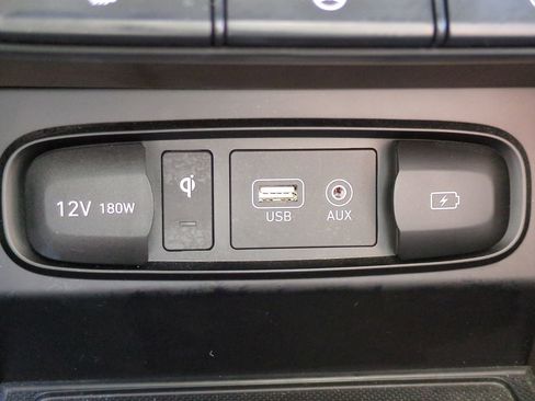 Used 2020 Hyundai Santa Fe Limited image 23