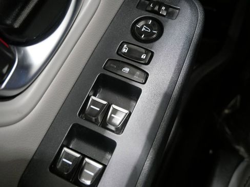 Used 2023 Honda Pilot Touring image 14