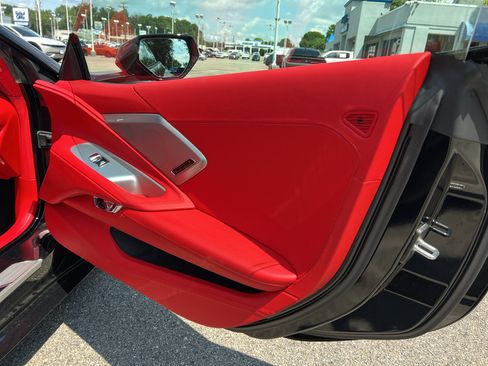 Used 2024 Chevrolet Corvette Stingray Premium Cpe w/ 3LT RWD image 17
