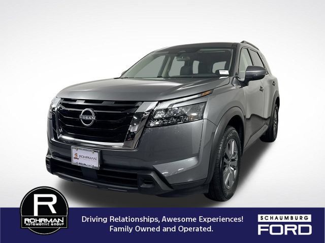 Used 2025 Nissan Pathfinder SV AWD/4WD image 2