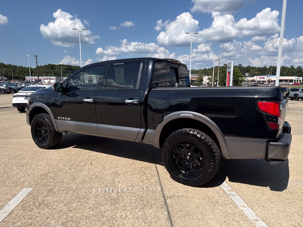 Used 2021 Nissan Titan Platinum Reserve w/ Moonroof Package AWD/4WD image 21