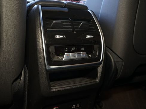 Used 2024 BMW X7 xDrive40i w/ M Sport Package image 20