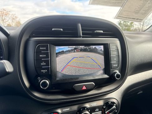 Used 2021 Kia Soul S image 20