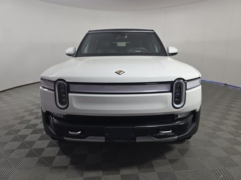 Used 2024 Rivian R1S Adventure AWD/4WD image 8