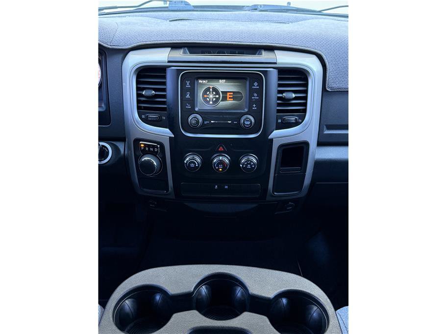 Used 2017 RAM 1500 Classic SLT RWD image 9