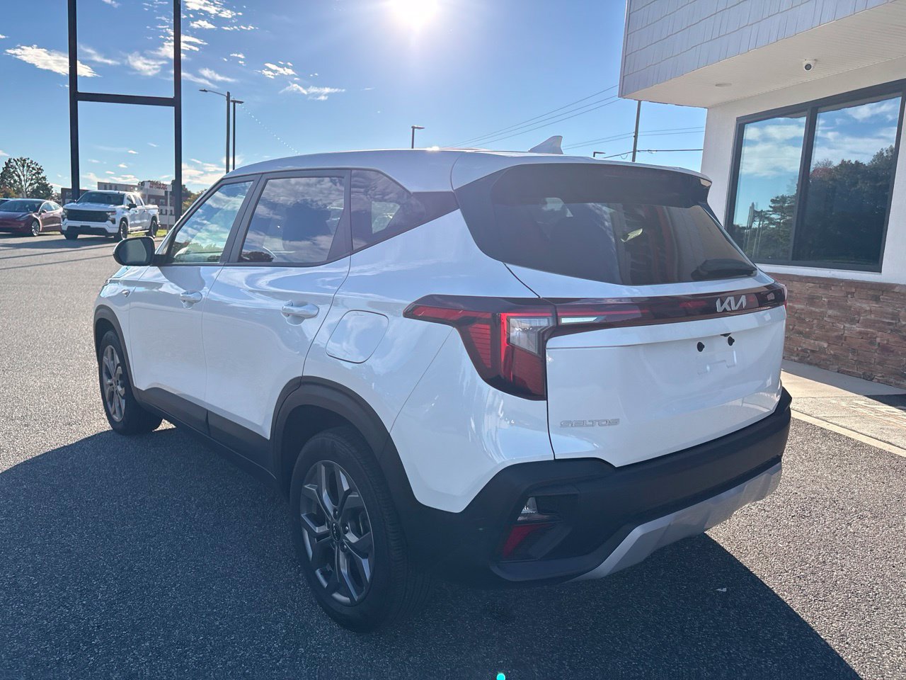 Used 2024 Kia Seltos LX AWD/4WD image 7