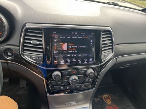 Used 2021 Jeep Grand Cherokee Limited image 8