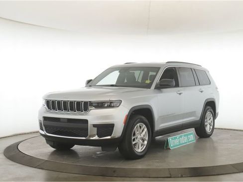 Used 2024 Jeep Grand Cherokee L Laredo w/ Luxury Tech Group I image 10