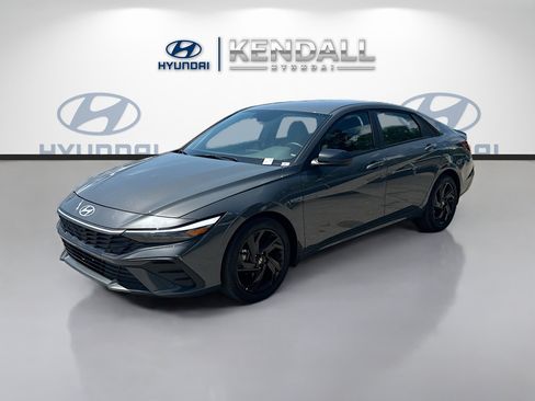 Certified 2026 Hyundai Elantra Sport FWD image 3