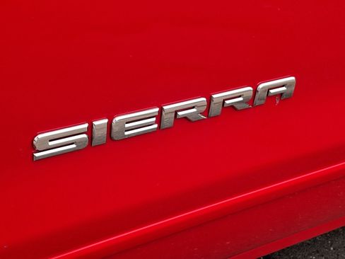 Used 2017 GMC Sierra 1500 SLE w/ SLE Value Package AWD/4WD image 30