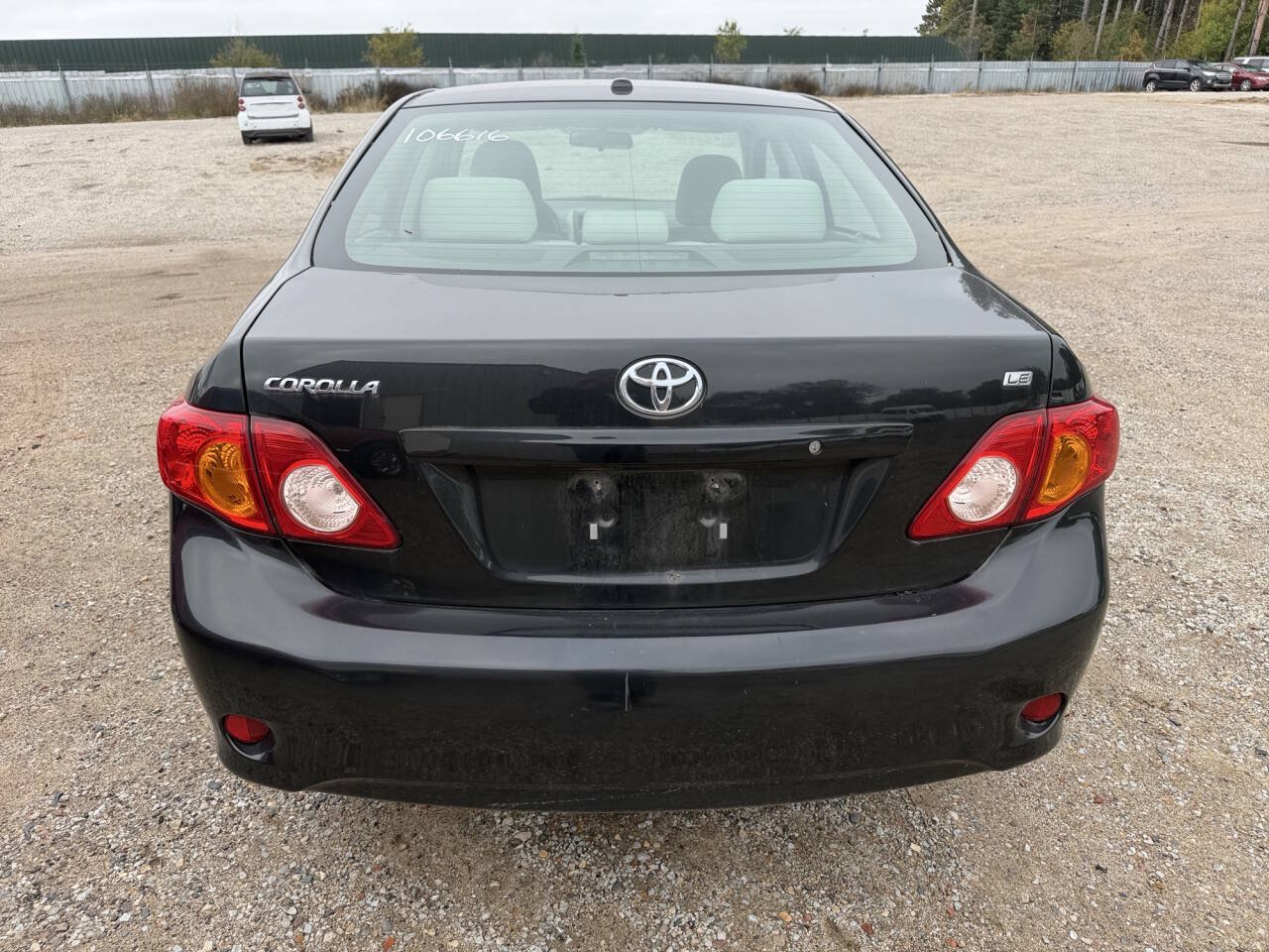 Used 2010 Toyota Corolla LE FWD image 4