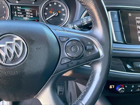 Used 2019 Buick Enclave Essence image 20