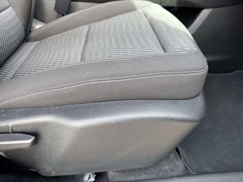 Certified 2025 Chevrolet Equinox LT image 12