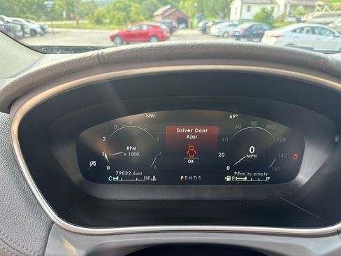 Used 2020 Lincoln Nautilus Reserve w/ Equipment Group 201A AWD/4WD image 28