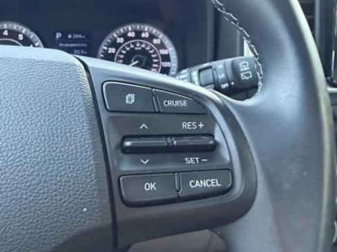 Used 2020 Hyundai Venue SEL w/ Convenience + Premium Package FWD image 19