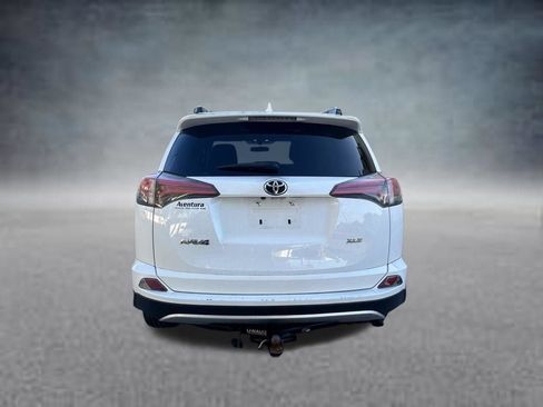 Used 2016 Toyota RAV4 XLE FWD image 6