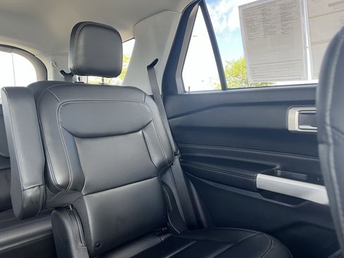 Used 2022 Ford Explorer XLT w/ Equipment Group 202A image 14