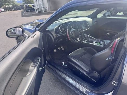 Used 2016 Dodge Challenger R/T Scat Pack w/ Leather Interior Group RWD image 9