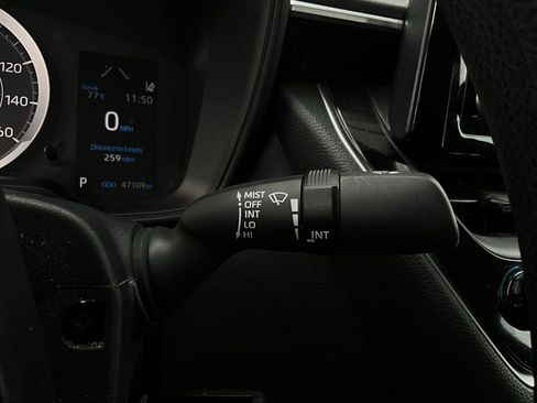 Used 2022 Toyota Corolla LE image 30