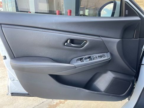 Used 2025 Nissan Sentra S FWD image 9